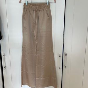 H&M champagne silk like wide leg pants. Size 2.